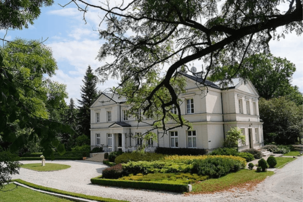 Biały Pałac Palczew – Garwolin