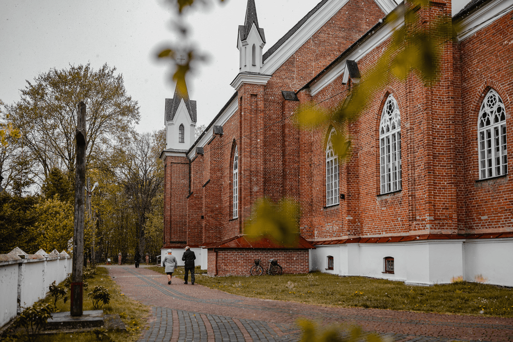 Kościół w Radzyniu Podlaskim – miejsce ceremonii chrztu świętego uchwycone przez fotografa